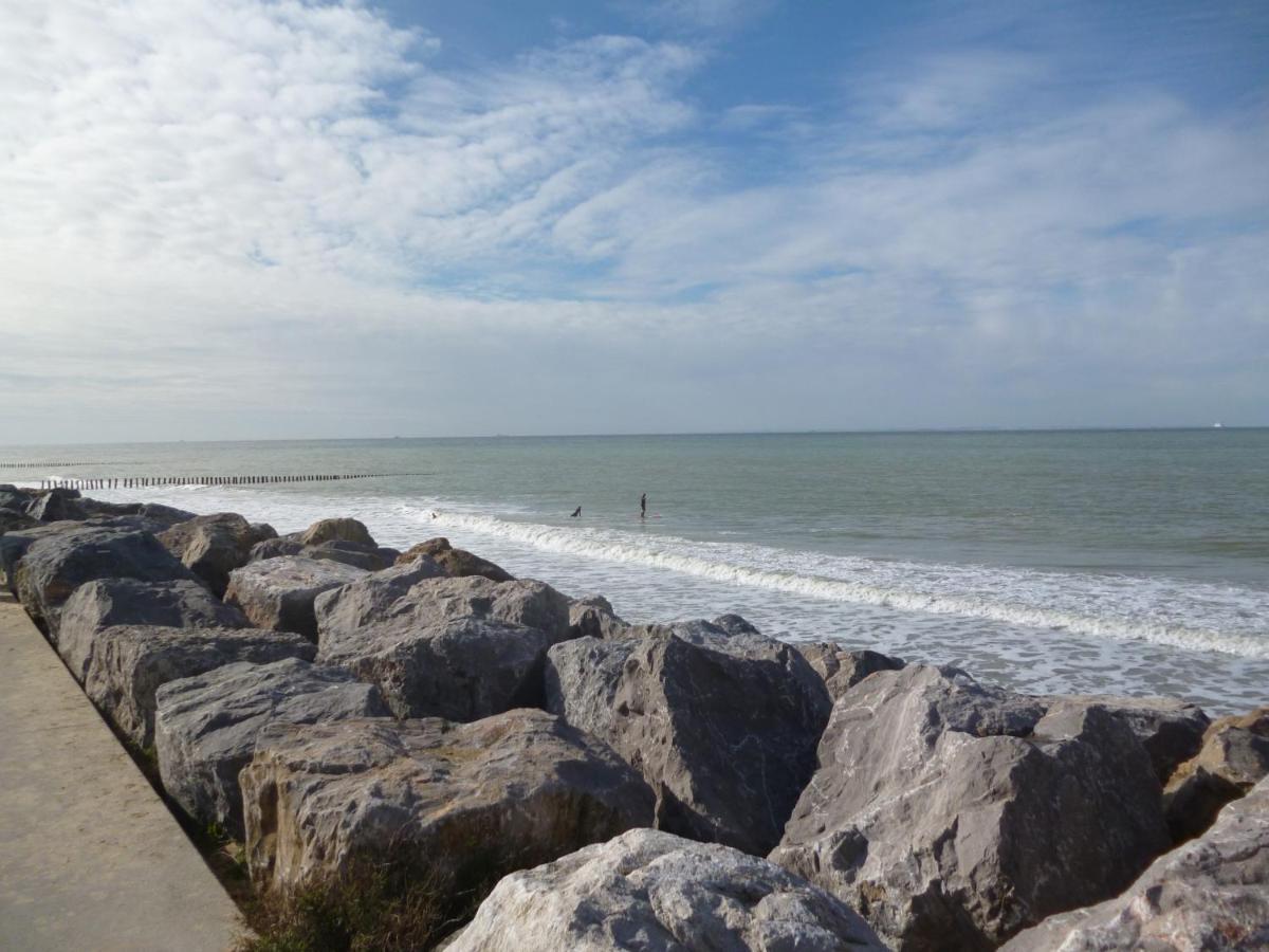 Gentlemen Appartement Au Premier Etage A 50 Metres De La Mer Sangatte Esterno foto